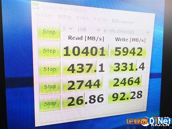 島國秀四SSD RAID陣列：10GB/s極速快感